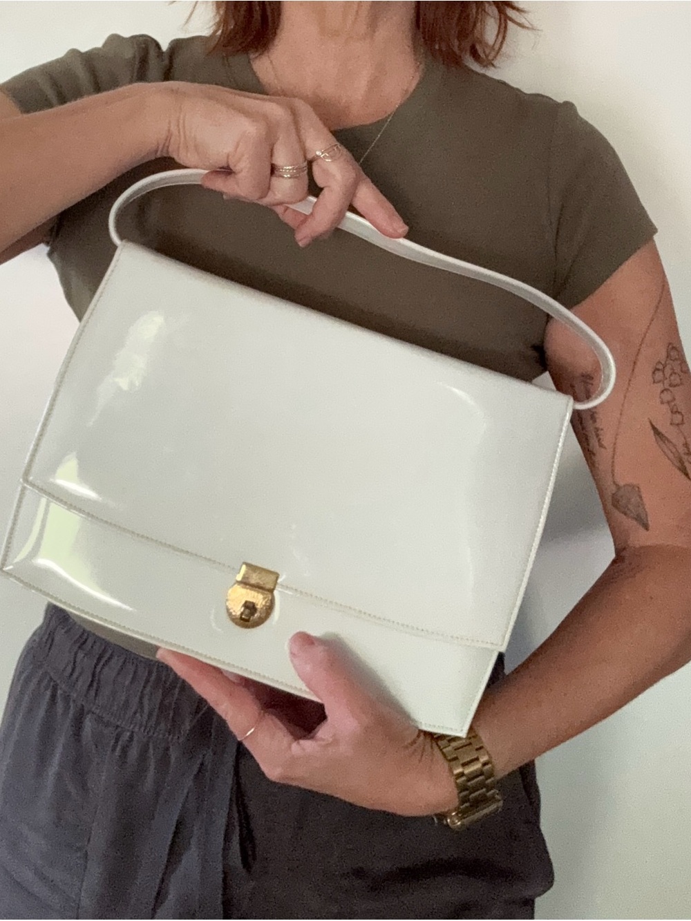 Vintage 60s Mod White Patent Handle Bag w/ Gold Hardware Interior Zip Pockets
